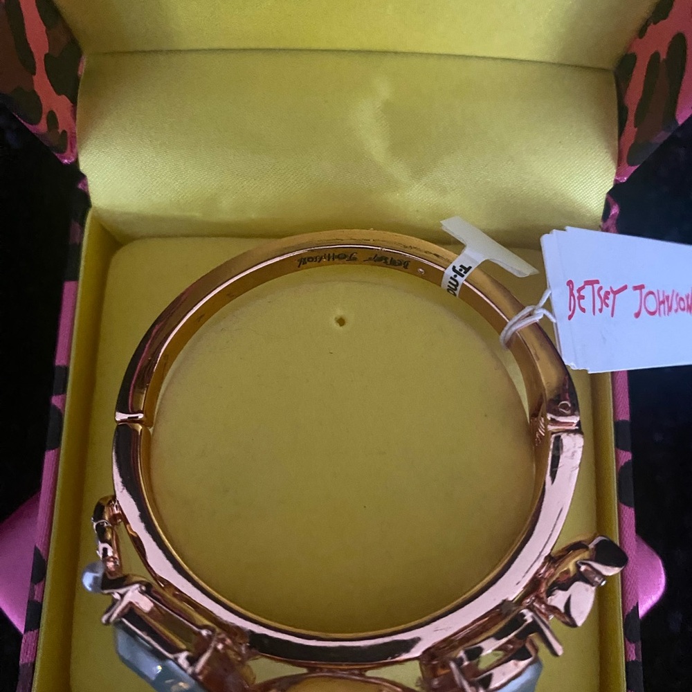 BETSEY JOHNSON Rose Gold Spring Bangle Bracelet - Picture 5 of 8